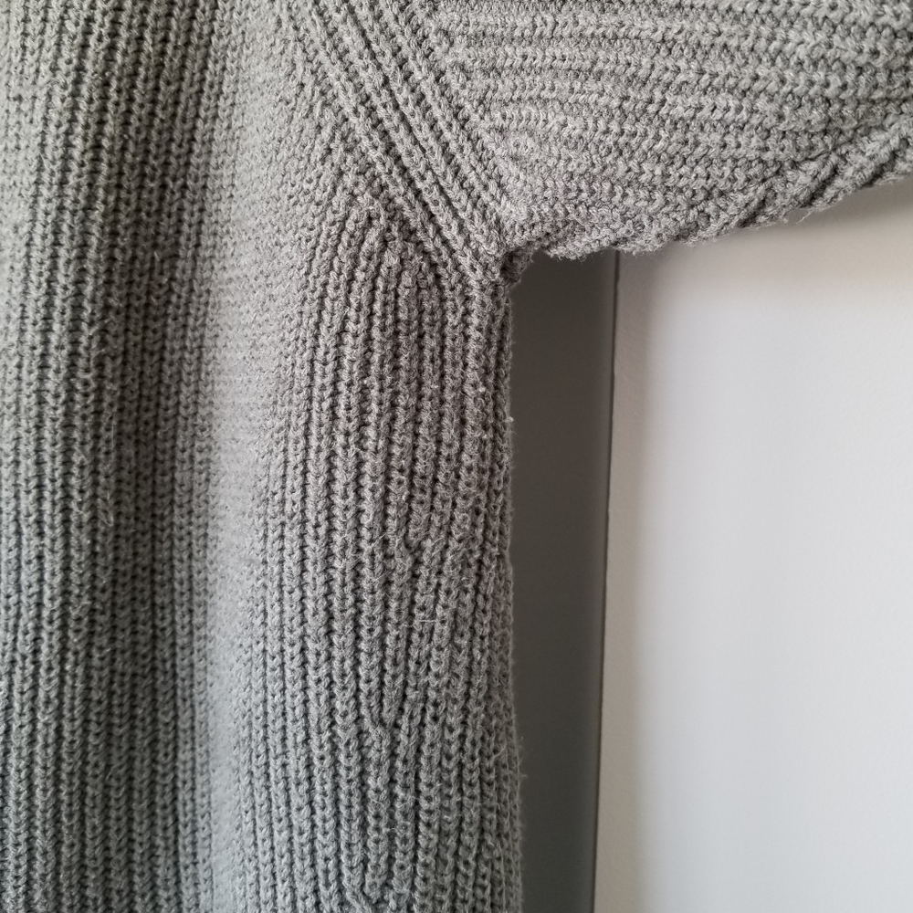 Express Sweater - Picture 2 of 4
